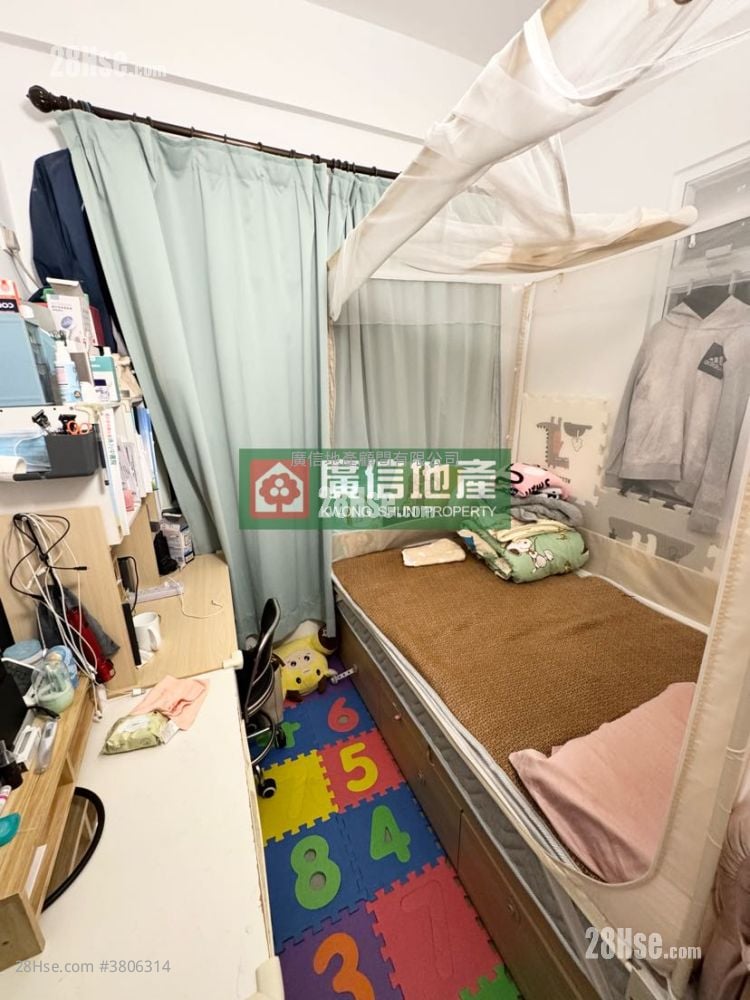 Shanghai Building Sell 3 Bedrooms , 1 Bathroom 380 ft²