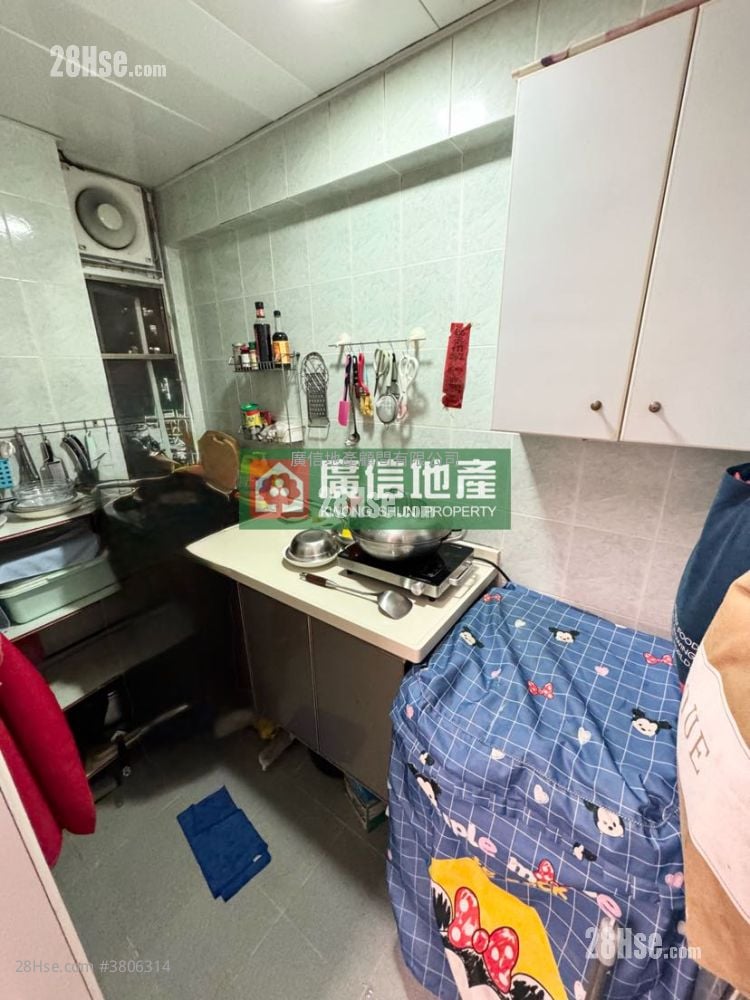 Shanghai Building Sell 3 Bedrooms , 1 Bathroom 380 ft²