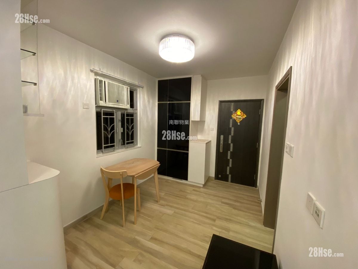 健威花园 租盘 2 房 , 1 浴室 446 平方尺