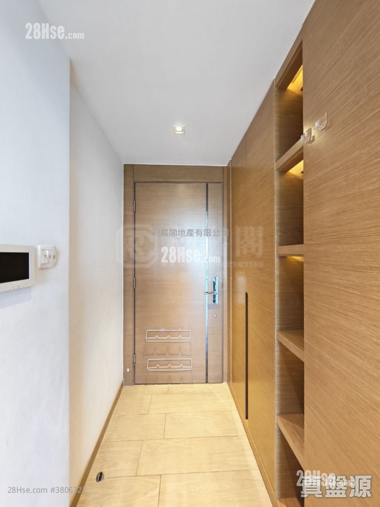 峻巒 售盤 3 房 , 1 浴室 927 平方呎