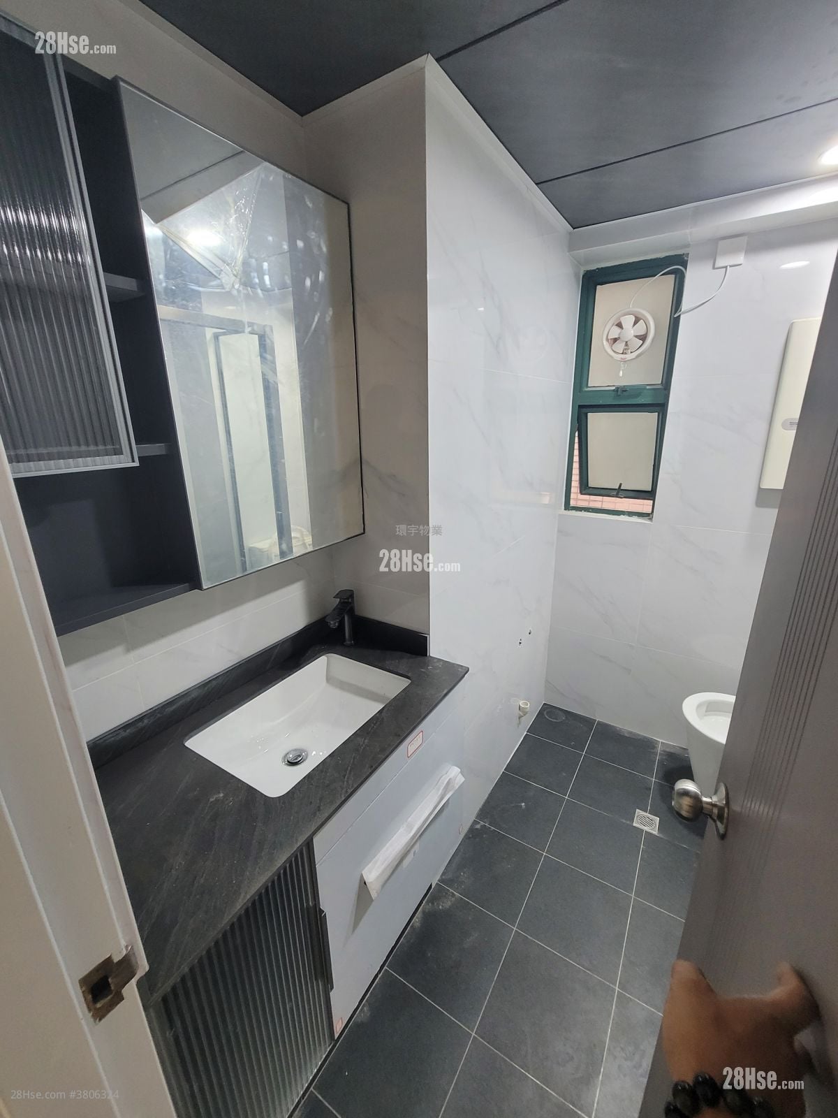 康睦庭园 售盘 3 房 , 2 浴室 637 平方尺