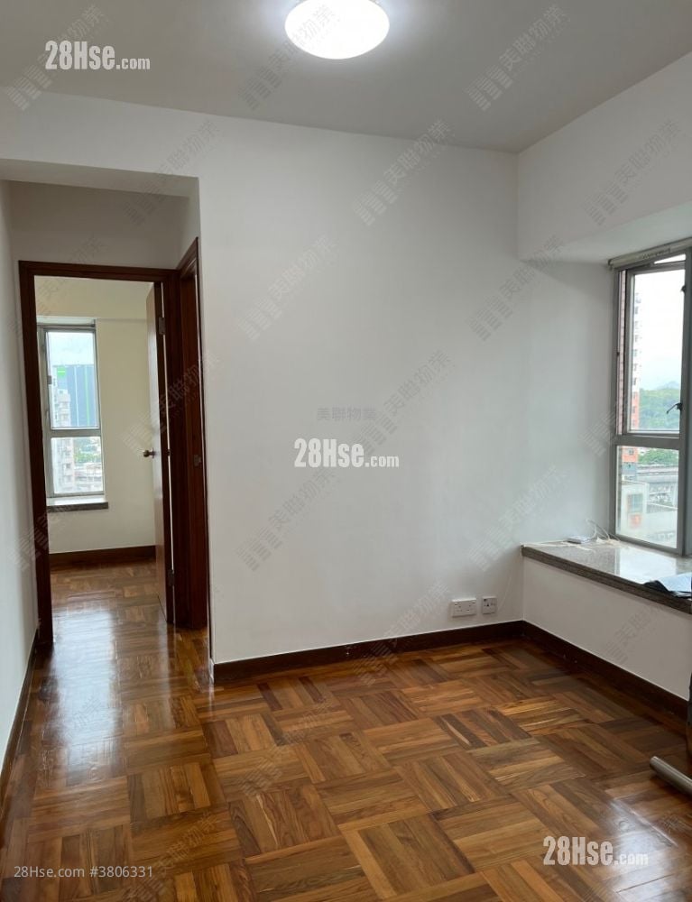 Opulence Height Rental 370 ft²