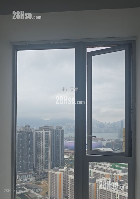 The Latitude Sell 4 Bedrooms , 3 Bathrooms 1,333 ft²