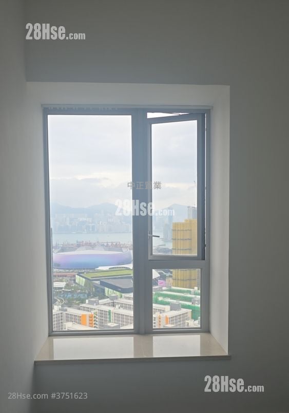 The Latitude Sell 4 Bedrooms , 3 Bathrooms 1,333 ft²