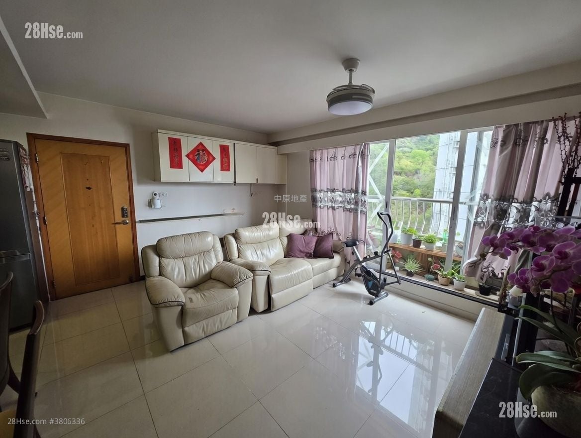 Hong Kong Garden Sell 3 Bedrooms , 2 Bathrooms 792 ft²