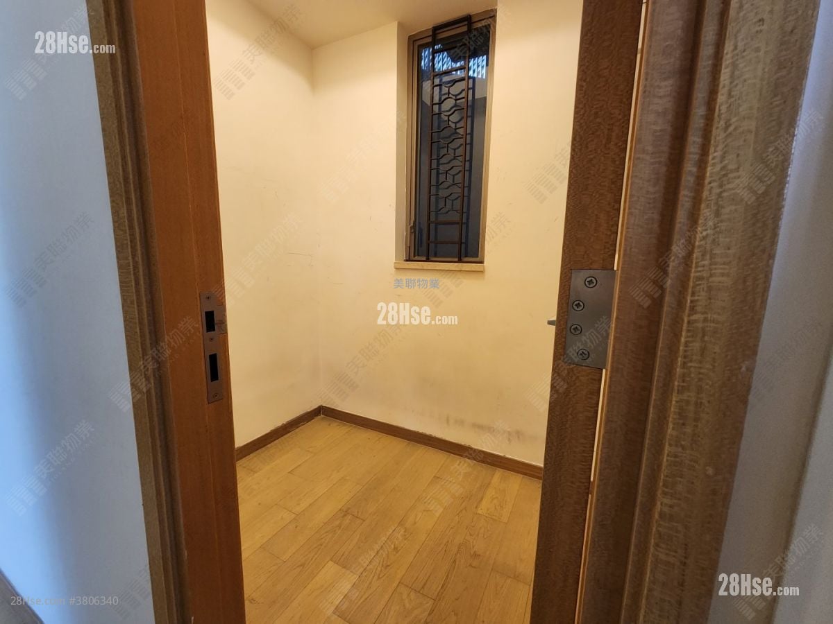 Grand Austin Sell 3 Bedrooms , 2 Bathrooms 928 ft²