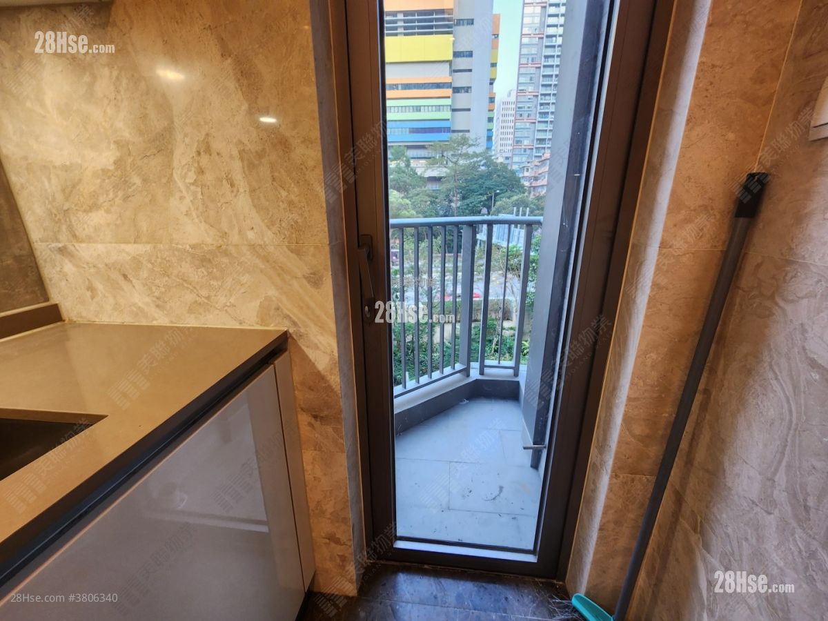 Grand Austin Sell 3 Bedrooms , 2 Bathrooms 928 ft²