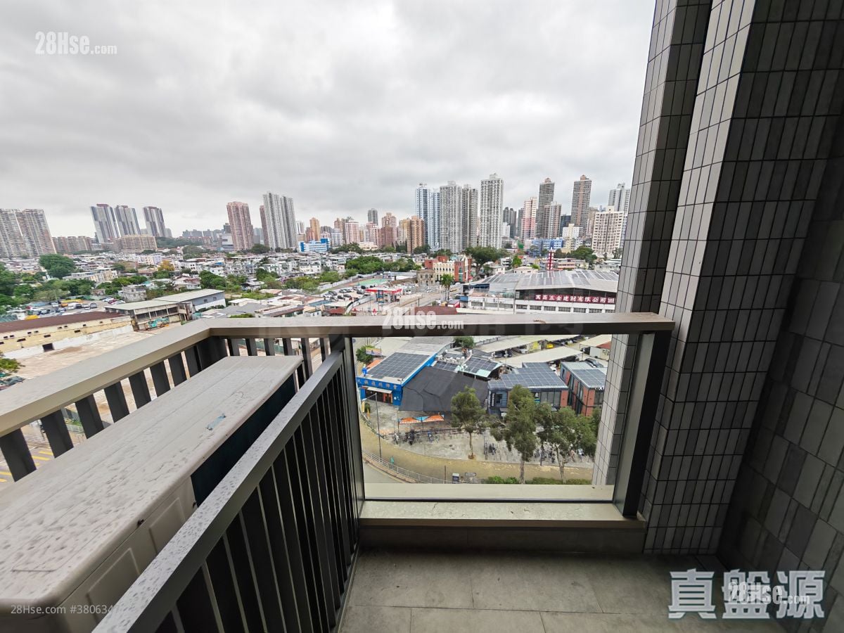 Hava Sell 2 Bedrooms 395 ft²