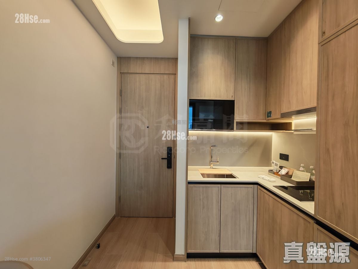 Hava Sell 2 Bedrooms 395 ft²