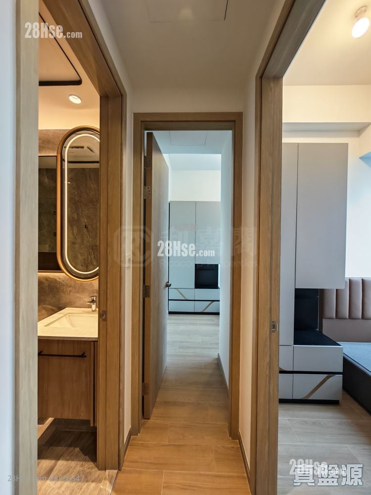 Hava Sell 2 Bedrooms 395 ft²