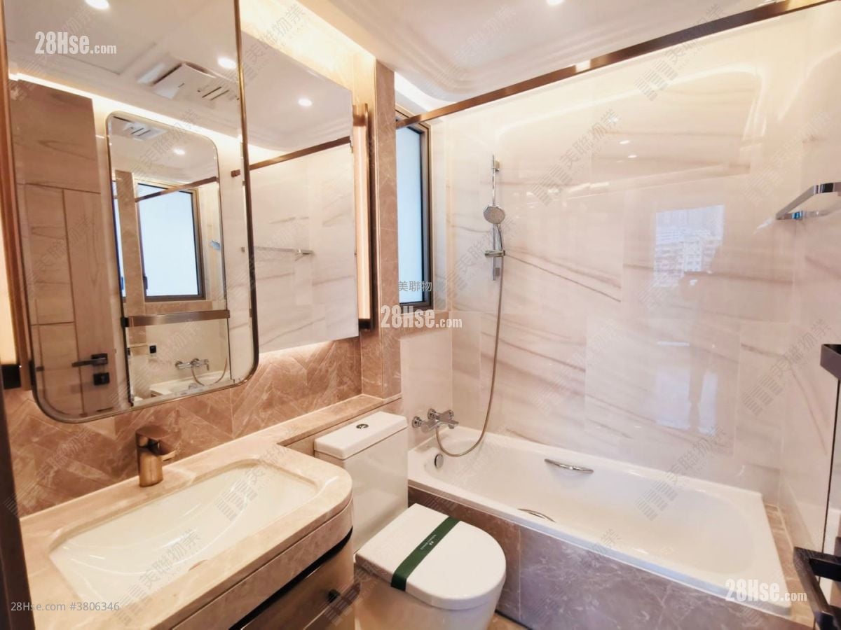 Grand Central Sell 2 Bedrooms 597 ft²