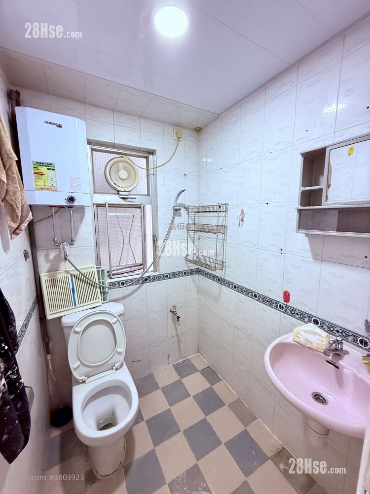 Loong King Mansion Rental 2 Bedrooms , 1 Bathroom 386 ft²