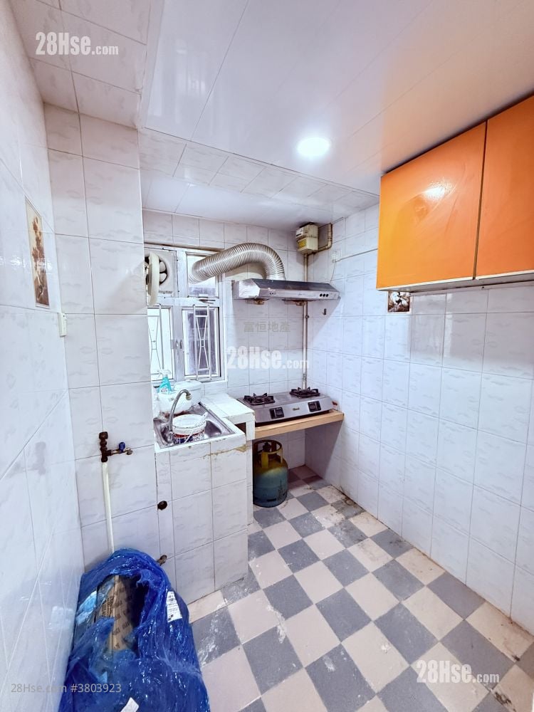 Loong King Mansion Rental 2 Bedrooms , 1 Bathroom 386 ft²