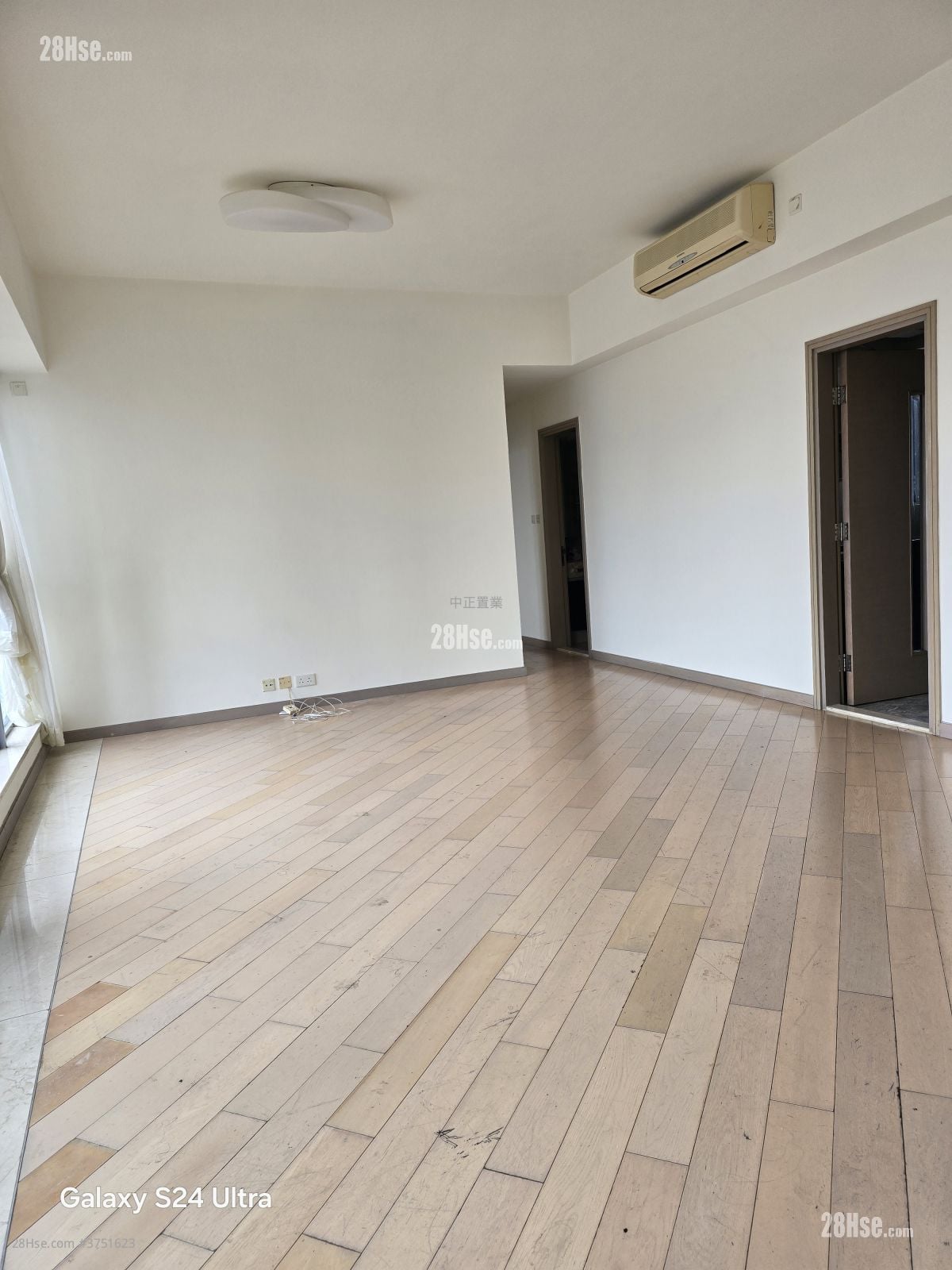 The Latitude Sell 4 Bedrooms , 3 Bathrooms 1,333 ft²