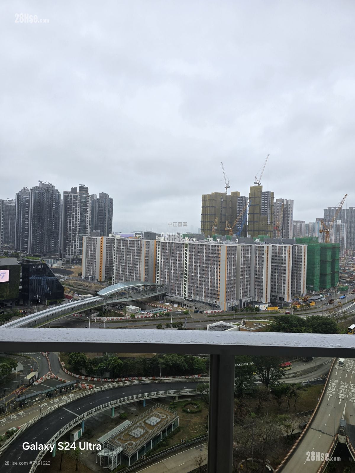 The Latitude Sell 4 Bedrooms , 3 Bathrooms 1,333 ft²