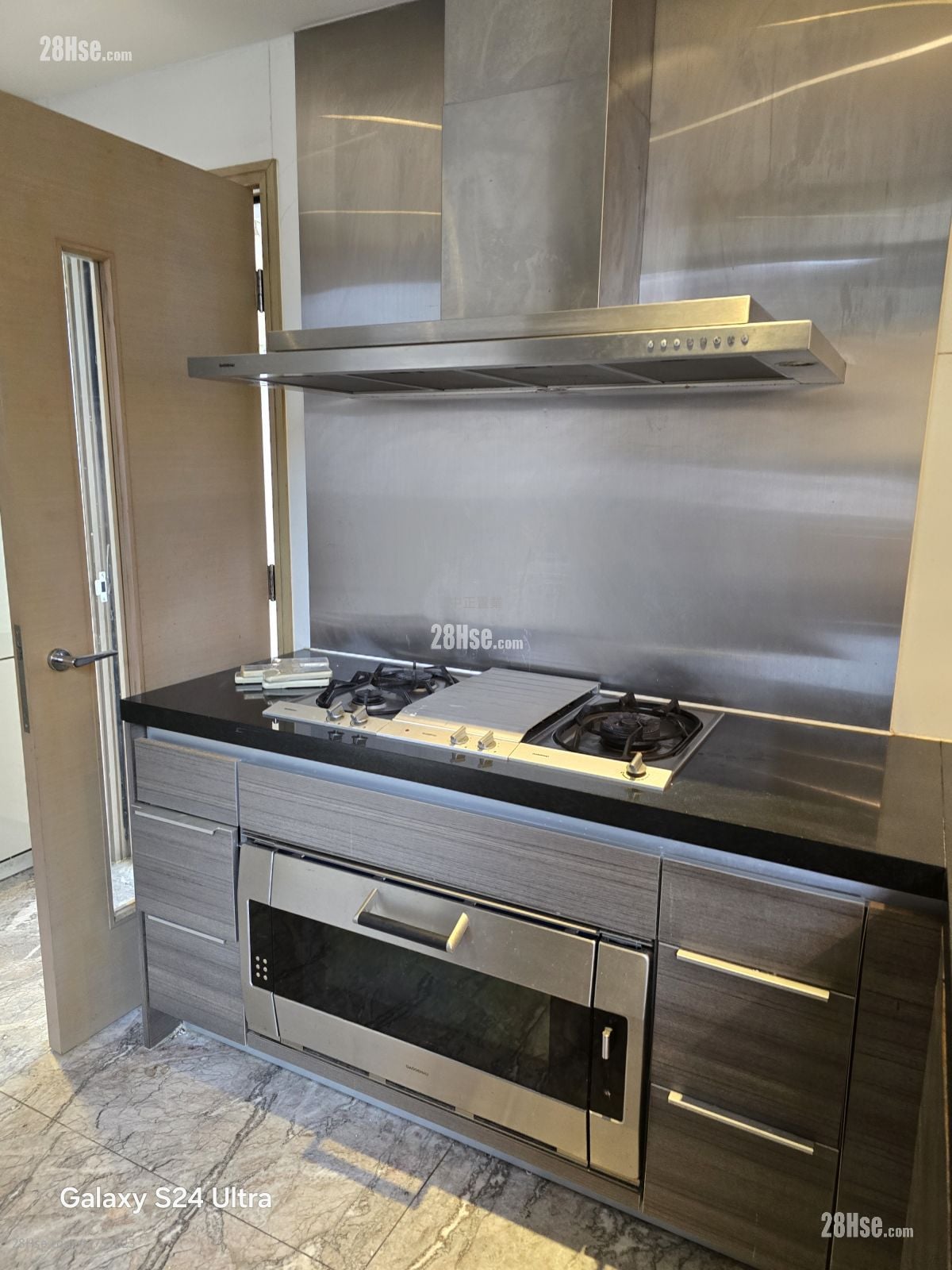 The Latitude Sell 4 Bedrooms , 3 Bathrooms 1,333 ft²