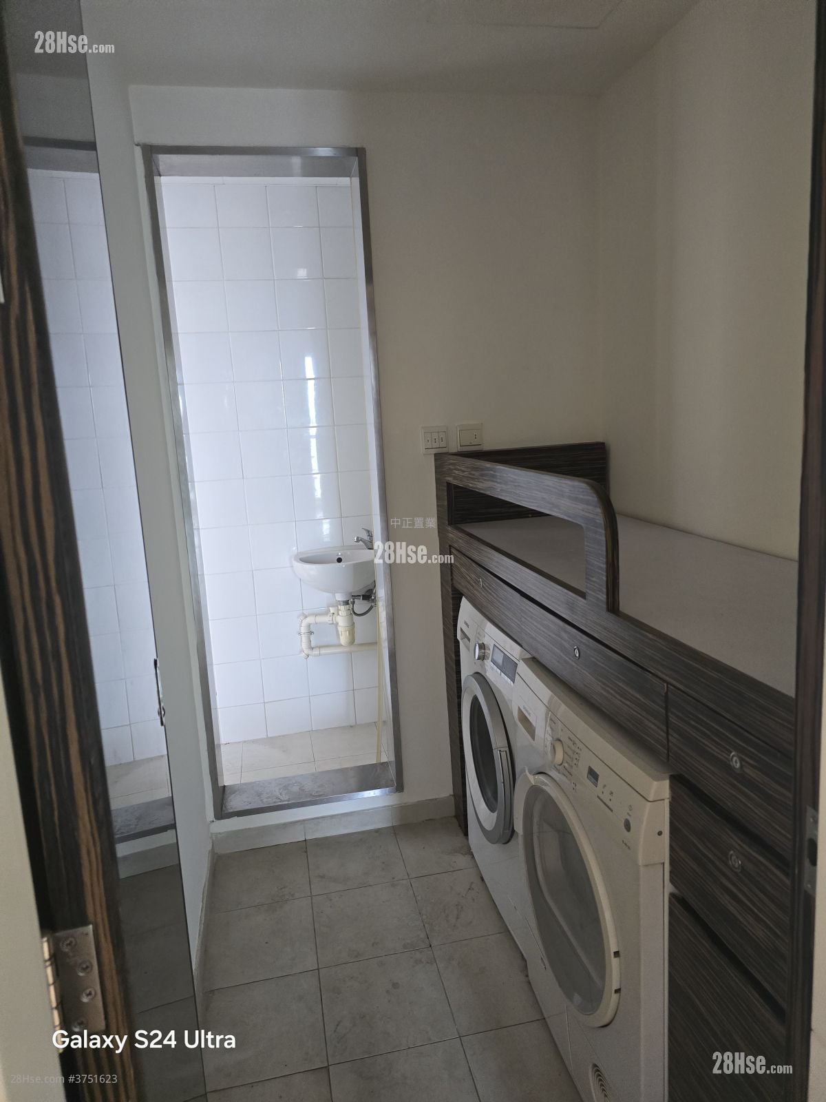 The Latitude Sell 4 Bedrooms , 3 Bathrooms 1,333 ft²