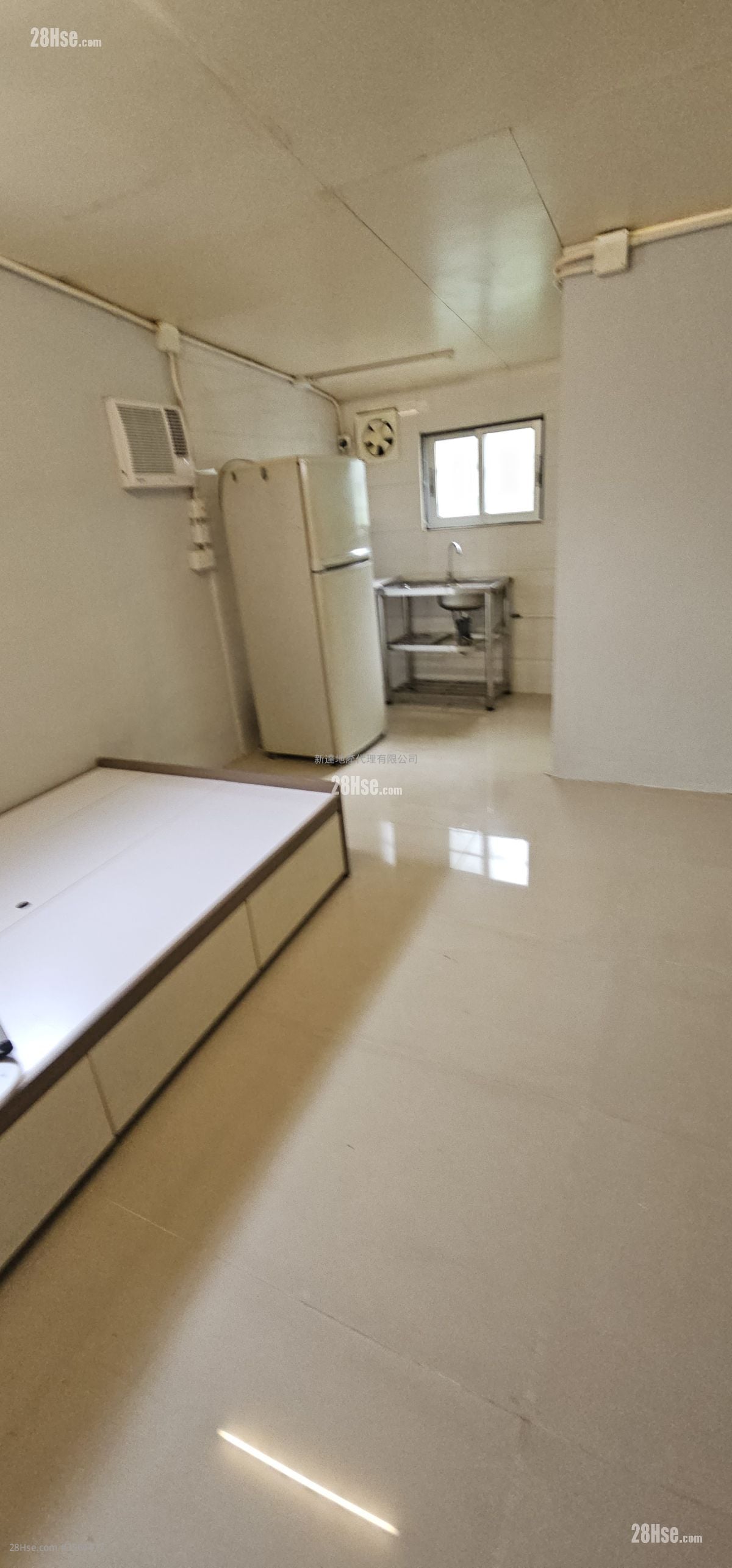 Village Rental Studio , 1 Bathroom 160 ft²