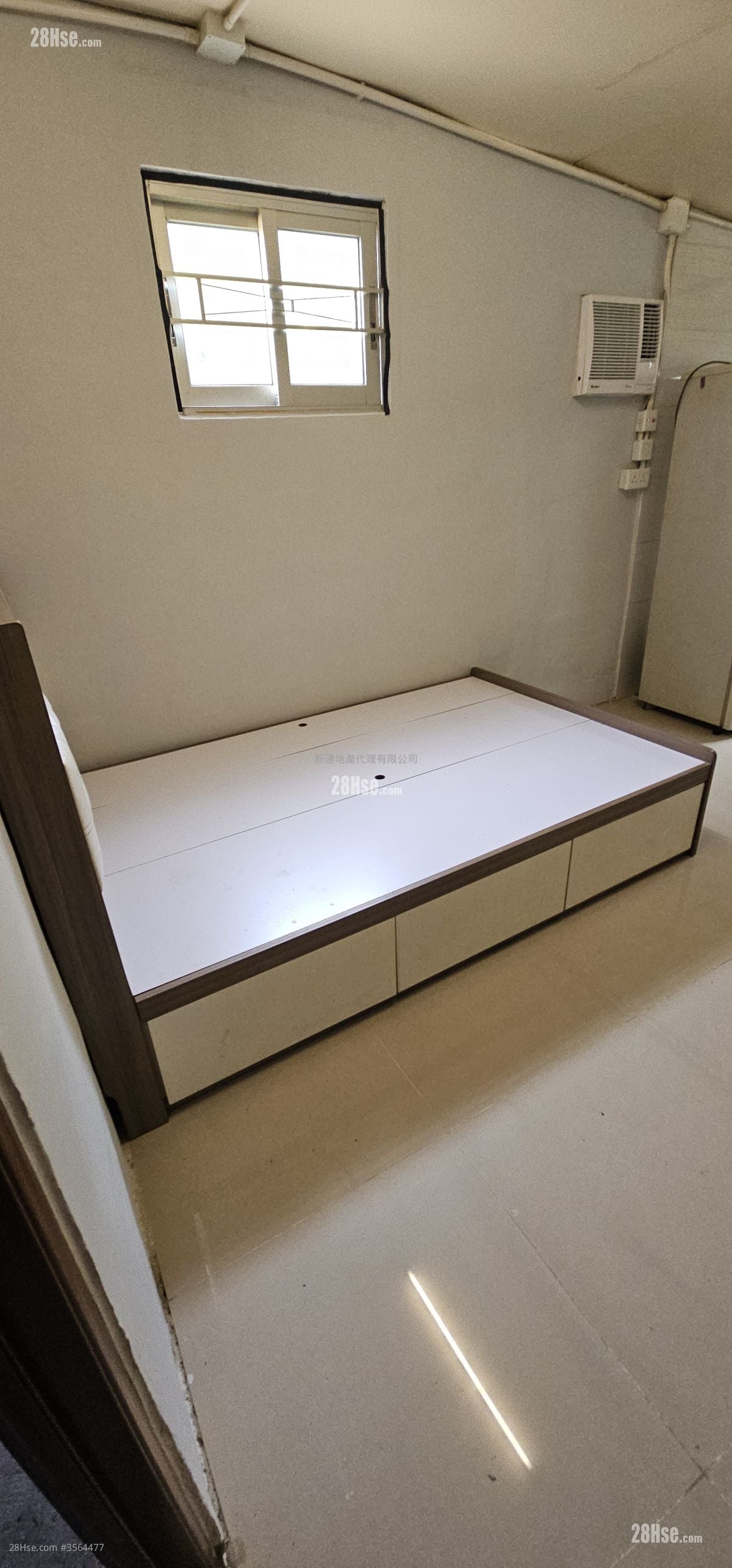 Village Rental Studio , 1 Bathroom 160 ft²