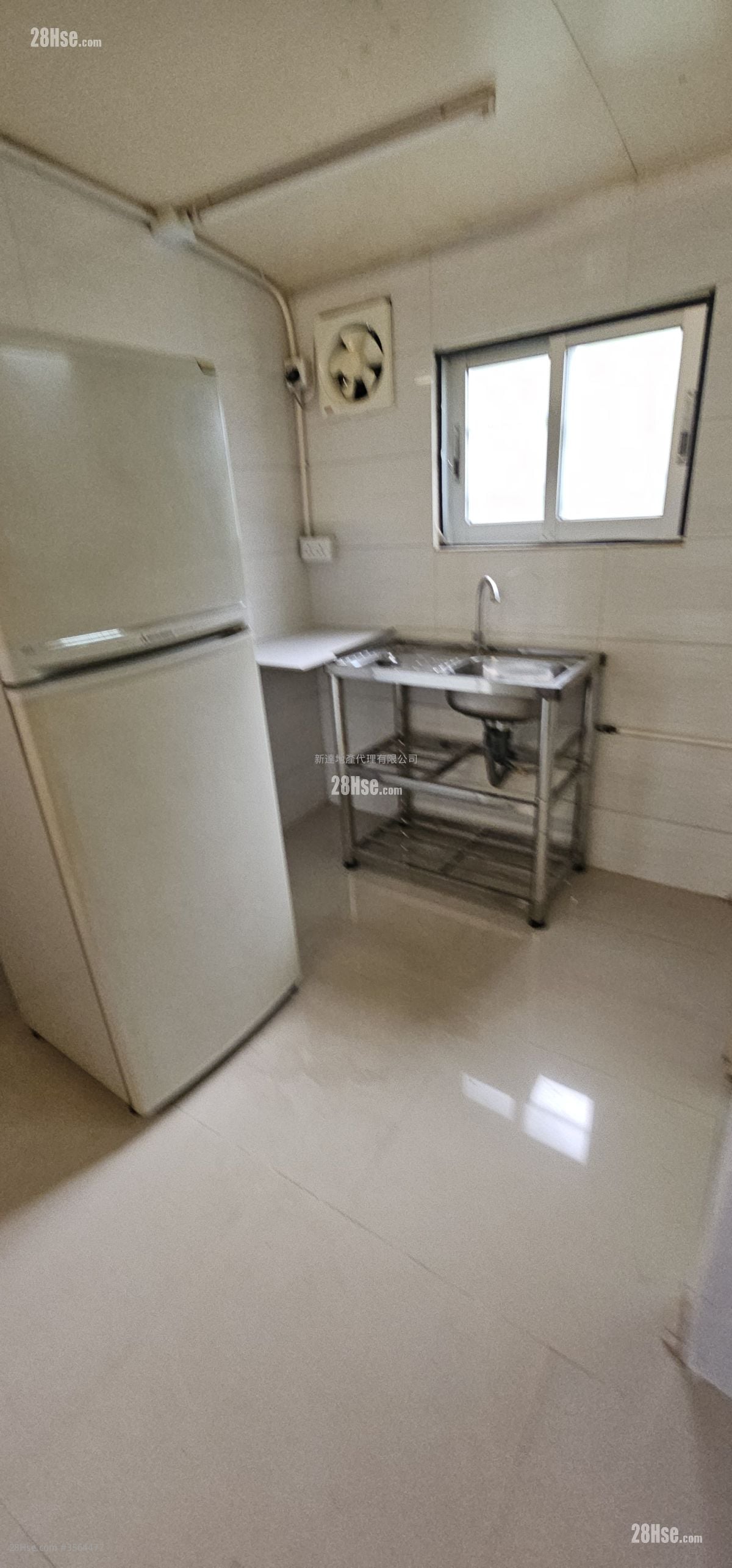 Village Rental Studio , 1 Bathroom 160 ft²