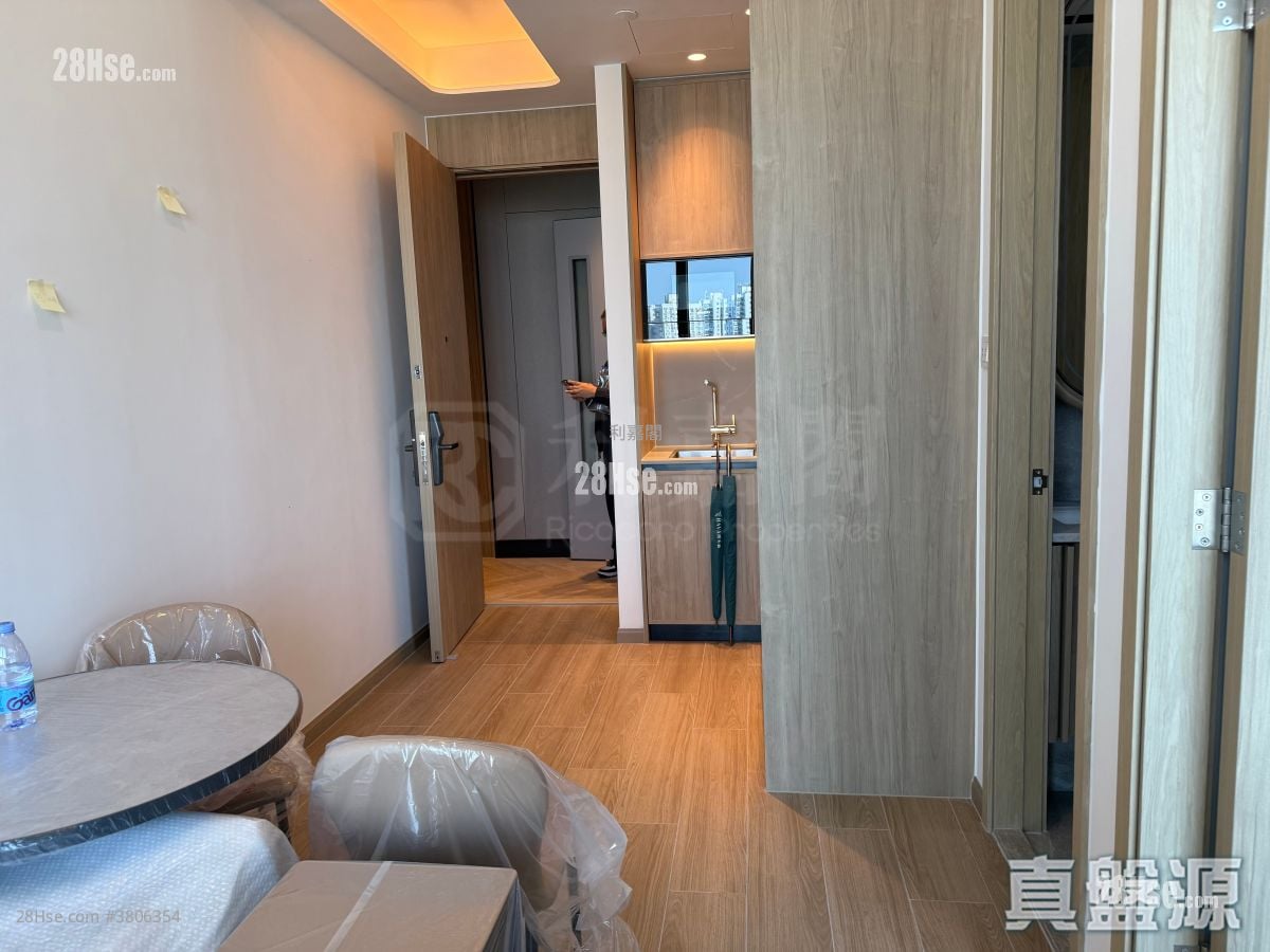 Hava Sell 1 Bedroom 308 ft²