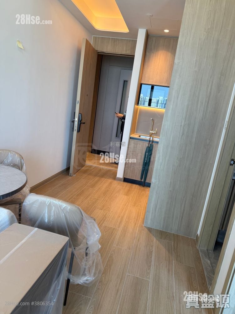 Hava Sell 1 Bedroom 308 ft²