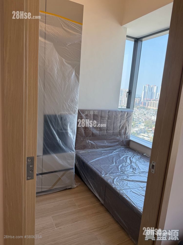 Hava Sell 1 Bedroom 308 ft²