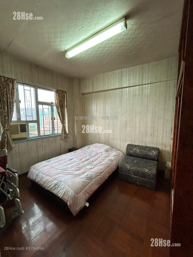 Winston Mansion Sell 3 Bedrooms , 1 Bathroom 976 ft²