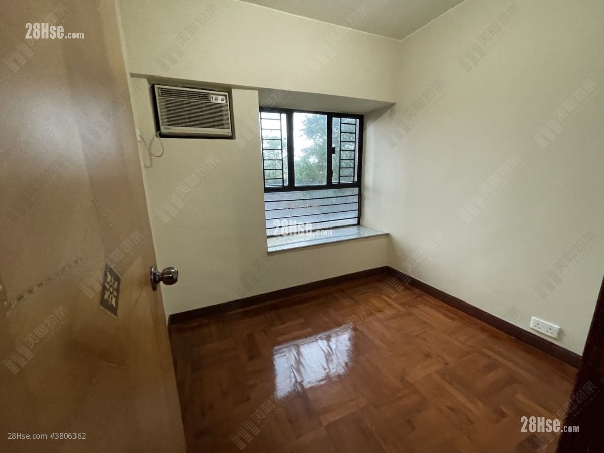 Sun Yuen Long Centre Sell 2 Bedrooms , 1 Bathroom 485 ft²