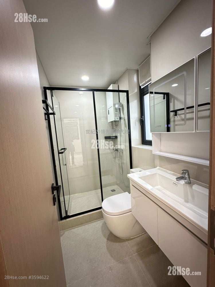 11 La Salle Road Sell 3 Bedrooms , 3 Bathrooms 989 ft²