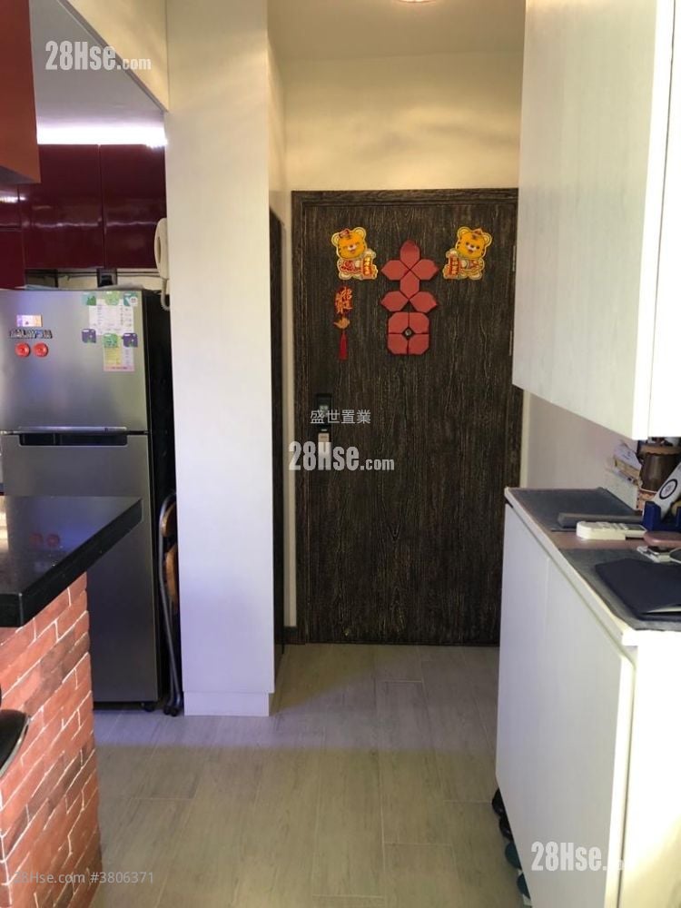 Garden Vista Sell 3 Bedrooms , 1 Bathroom 616 ft²