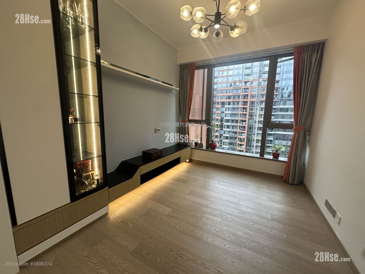 Centra Horizon Rental 2 Bedrooms , 2 Bathrooms 585 ft²