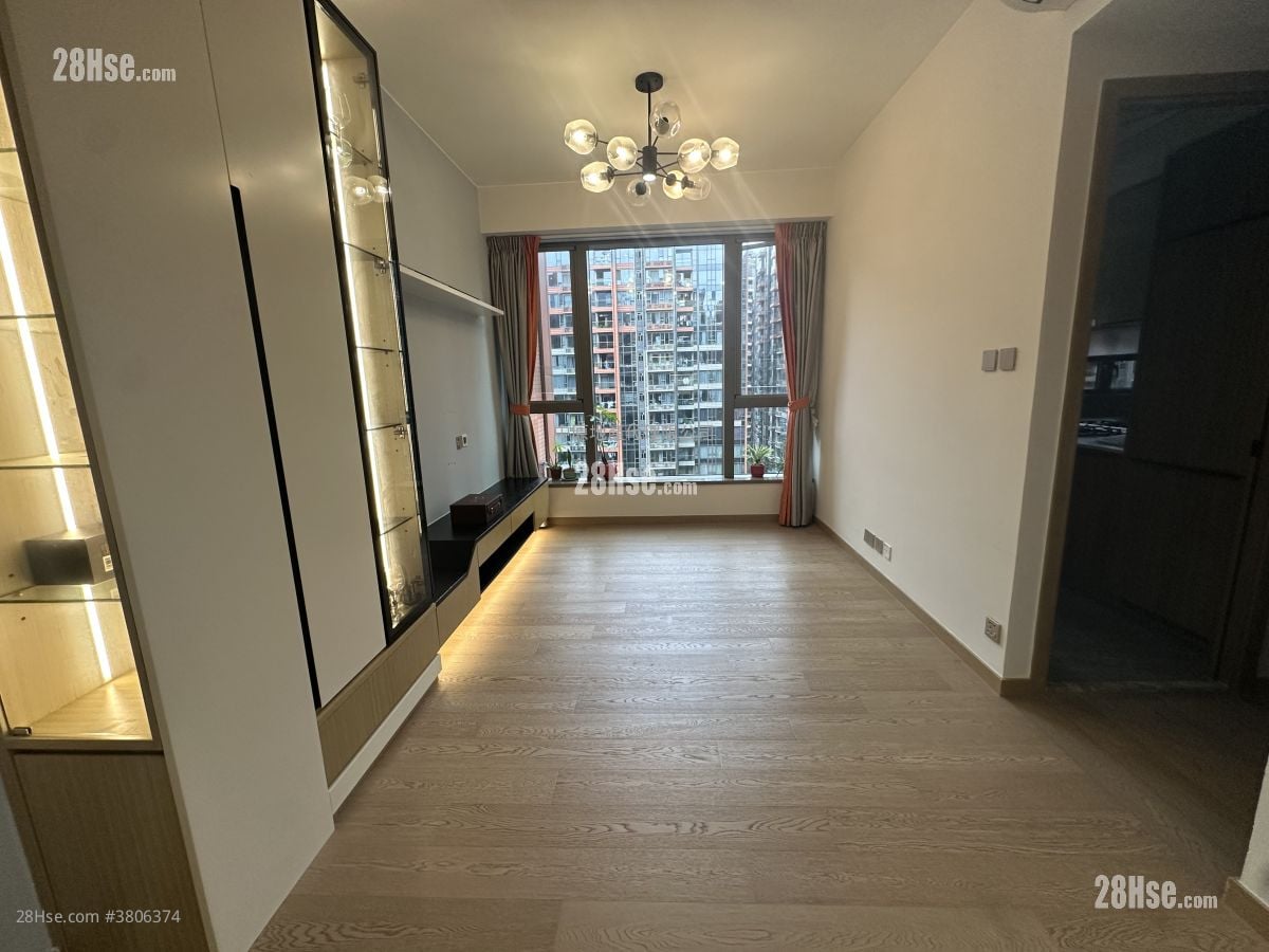 Centra Horizon Rental 2 Bedrooms , 2 Bathrooms 585 ft²