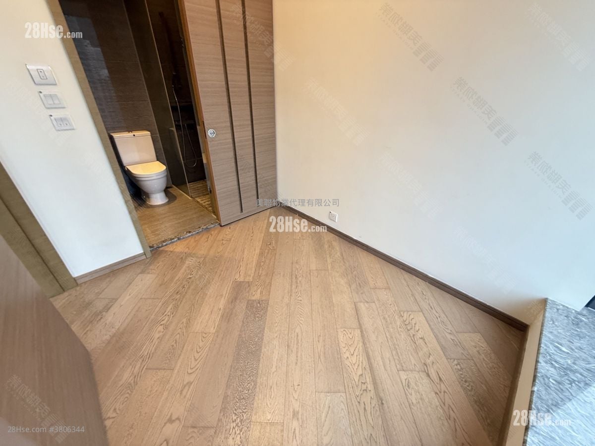 High One Sell 1 Bedroom 273 ft²