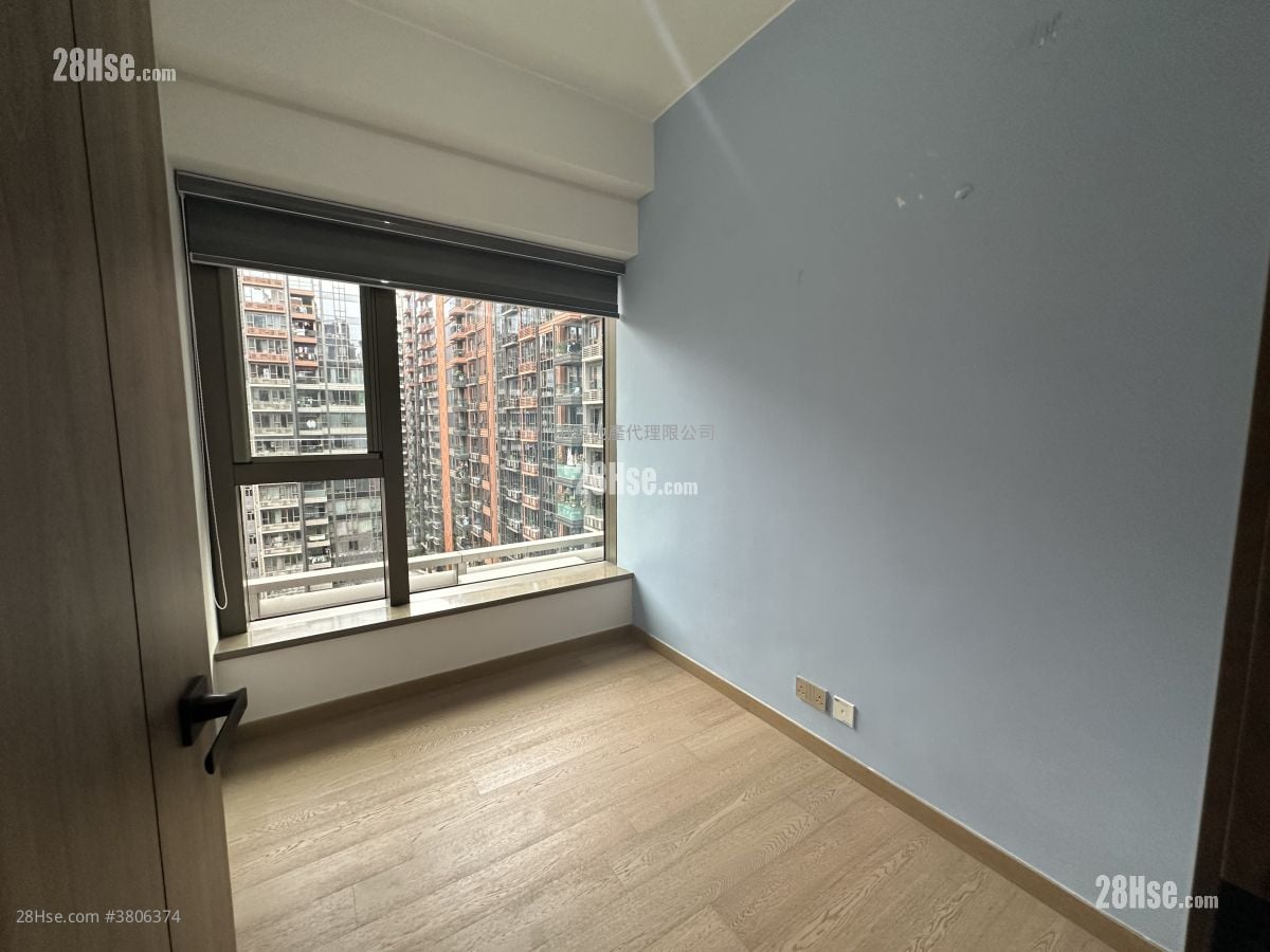 Centra Horizon Rental 2 Bedrooms , 2 Bathrooms 585 ft²