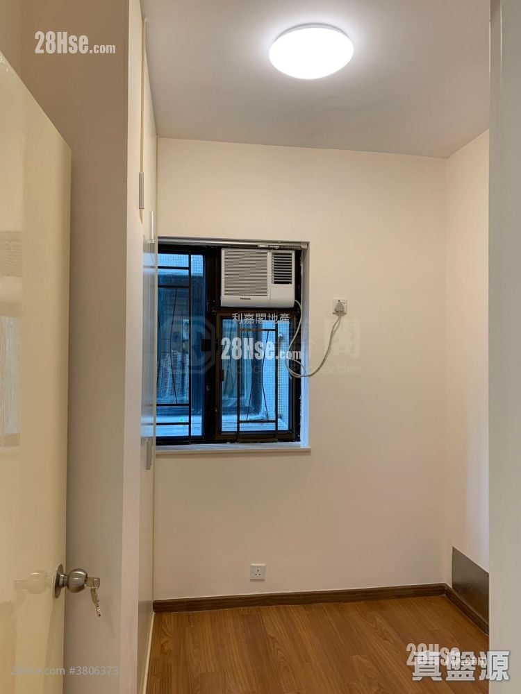 康泽花园 售盘 2 房 , 1 浴室 396 平方尺