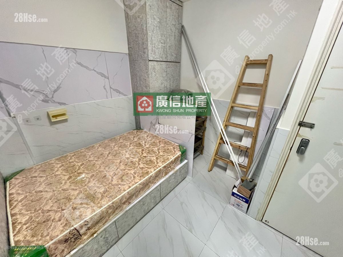 Po On Building Rental Studio , 1 Bathroom 140 ft²