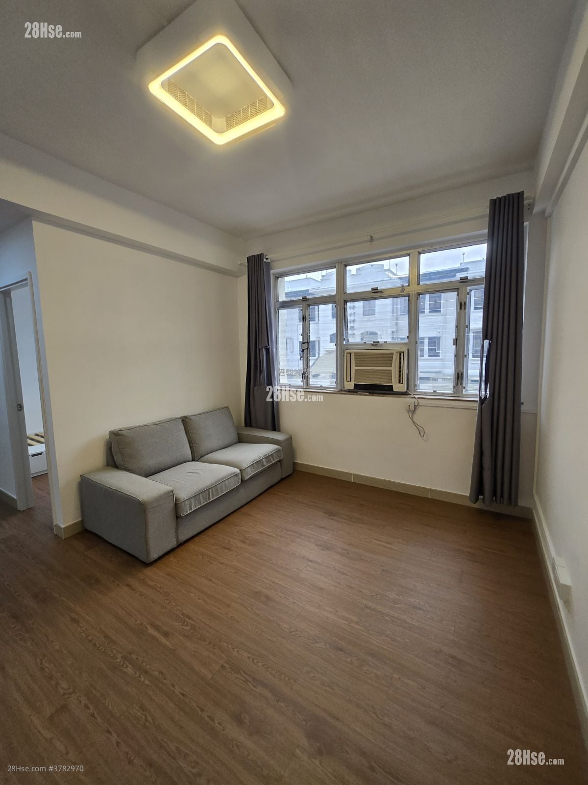 No.48-52 Grampian Road Rental 2 Bedrooms , 1 Bathroom 450 ft²