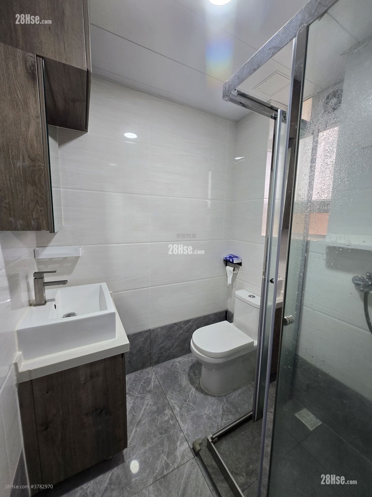 No.48-52 Grampian Road Rental 2 Bedrooms , 1 Bathroom 450 ft²