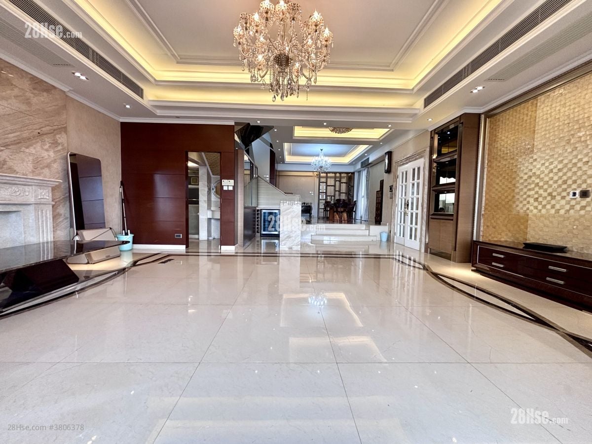 比华利山别墅 租盘 5+ 房 , 4 浴室 3,272 平方尺