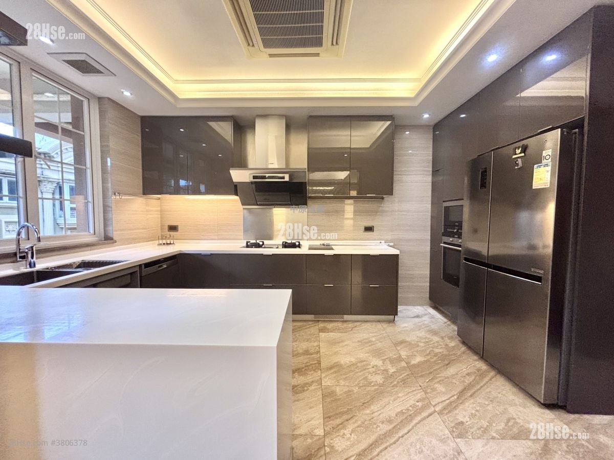 比华利山别墅 租盘 5+ 房 , 4 浴室 3,272 平方尺