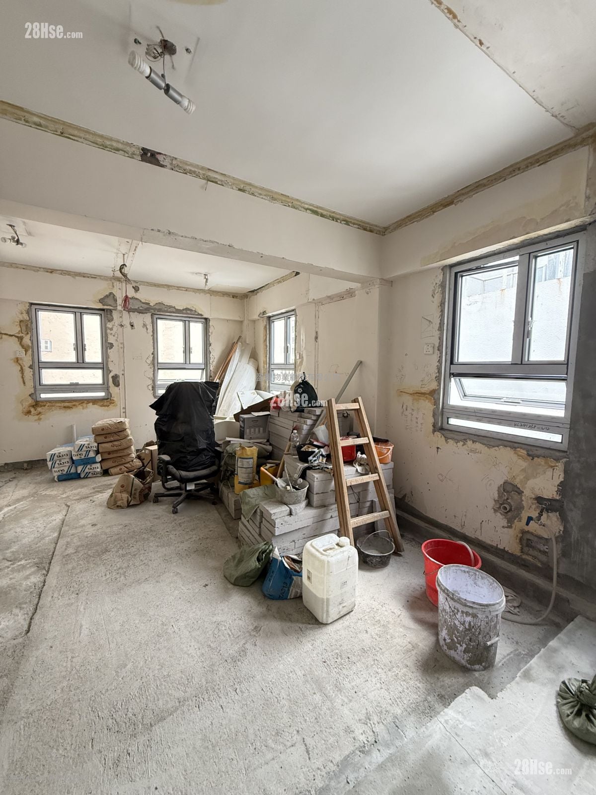 修顿大厦 售盘 362 平方尺