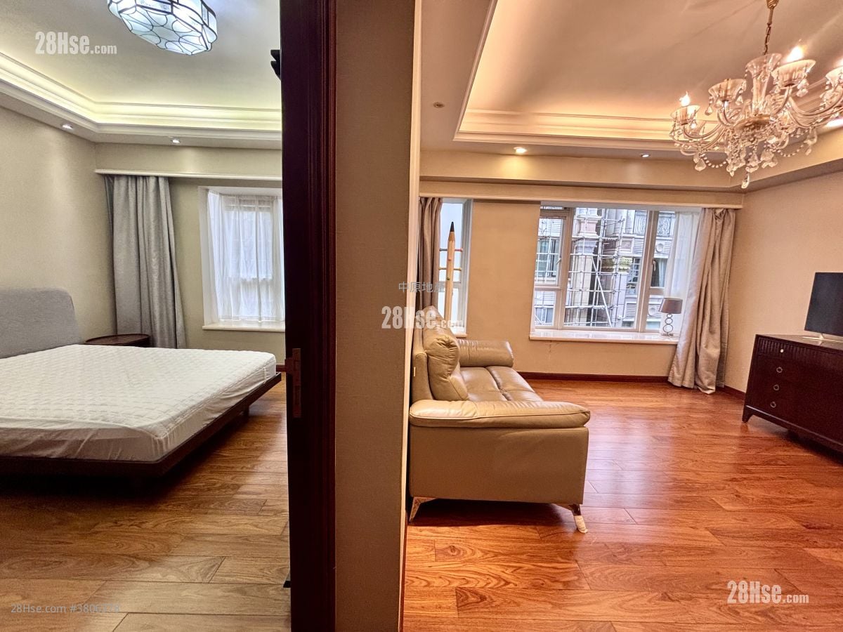 比华利山别墅 租盘 5+ 房 , 4 浴室 3,272 平方尺