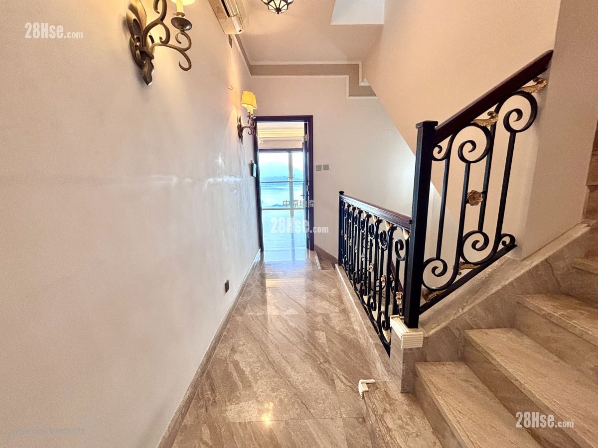 比华利山别墅 租盘 5+ 房 , 4 浴室 3,272 平方尺