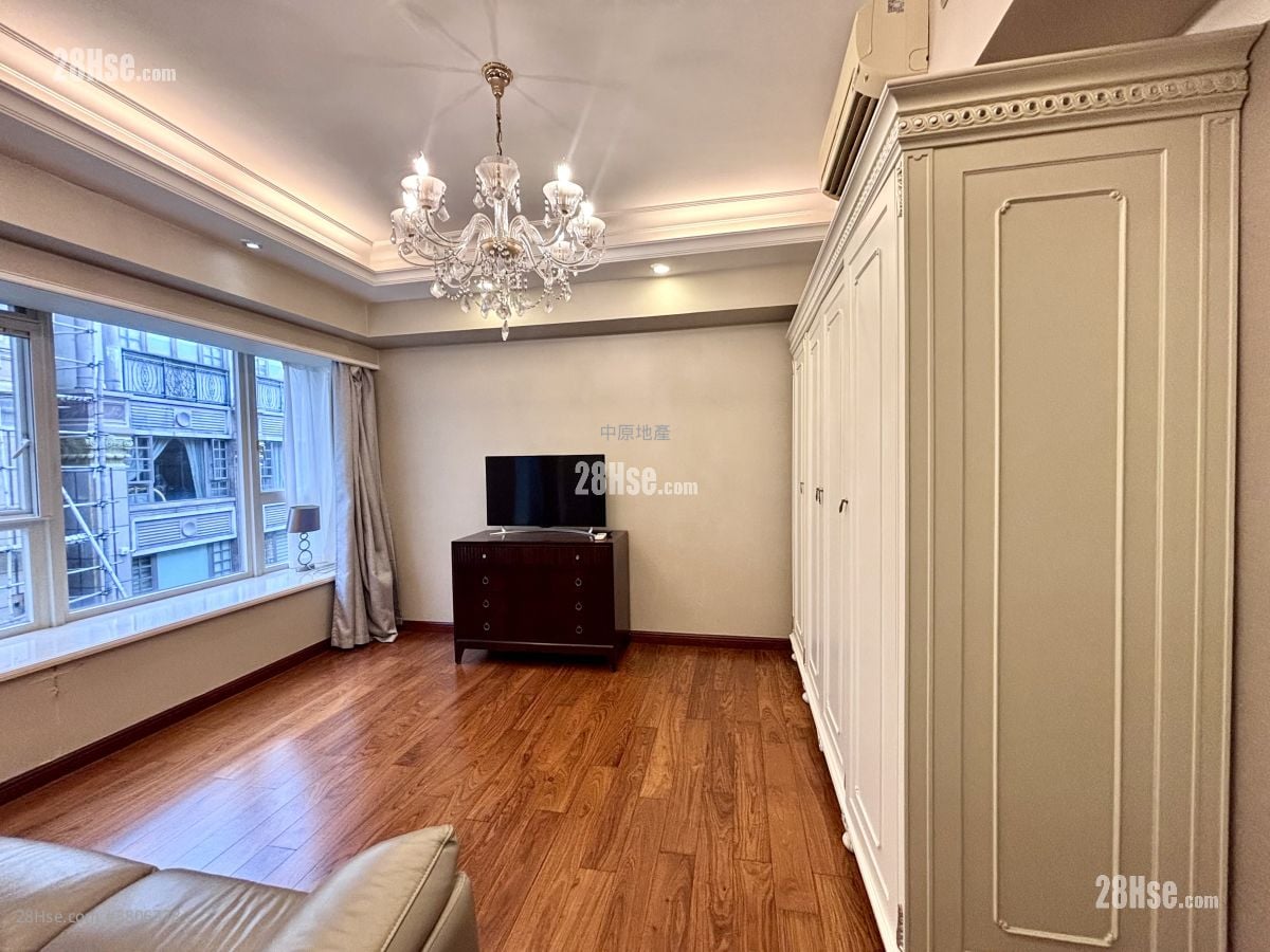 比华利山别墅 租盘 5+ 房 , 4 浴室 3,272 平方尺