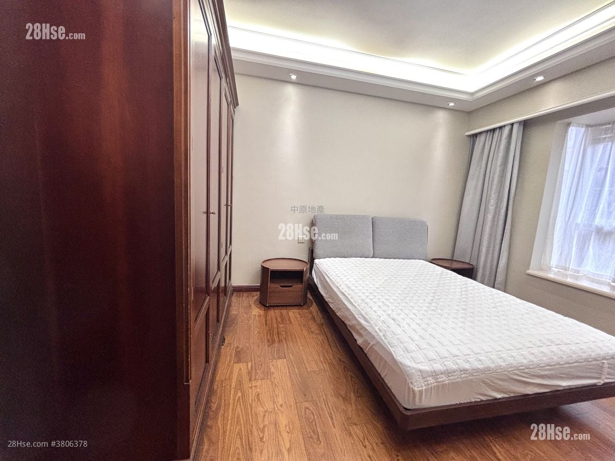 比华利山别墅 租盘 5+ 房 , 4 浴室 3,272 平方尺