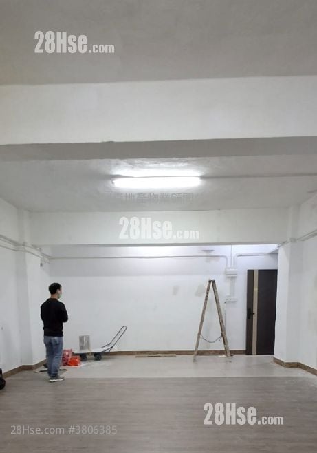 On Tat Industrial Building Rental 480 ft²