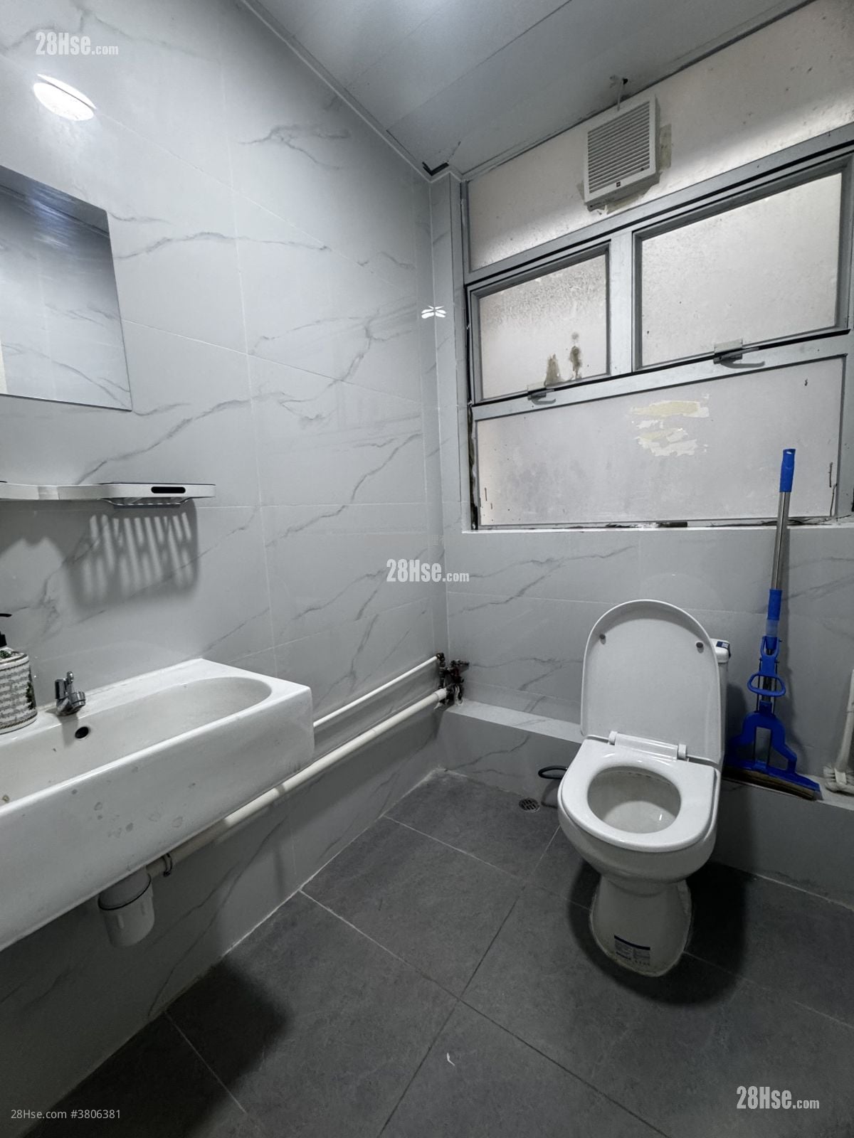 Career And Kenson Industrial Mansion Rental 1 Toilet