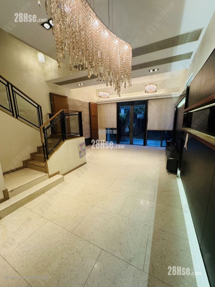 厅: 溱林 售盘 4 房 , 5+ 浴室 2,439 平方尺