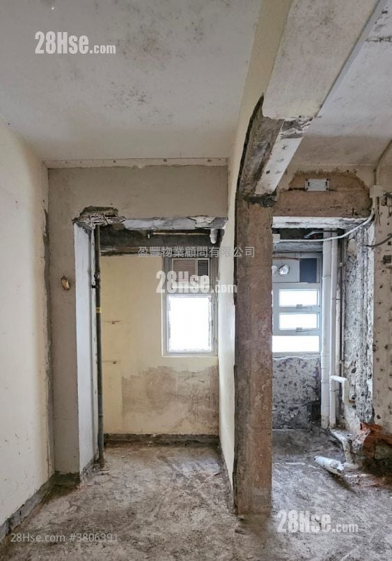 华纳大厦 售盘 703 平方尺